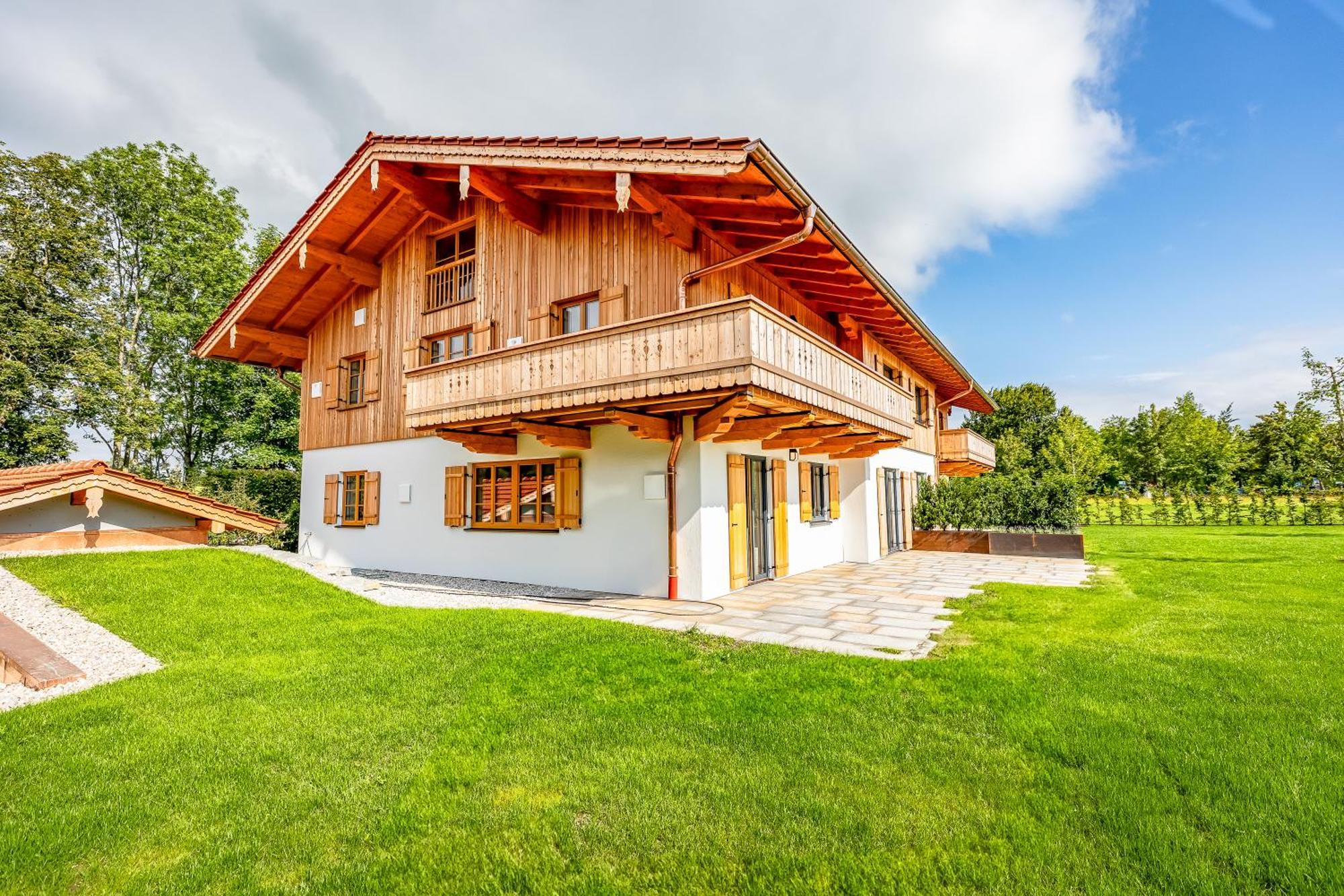 Graf Chiemo Suites - Direkt Am Chiemsee Mit Separatem Seezugang Химинг Экстерьер фото