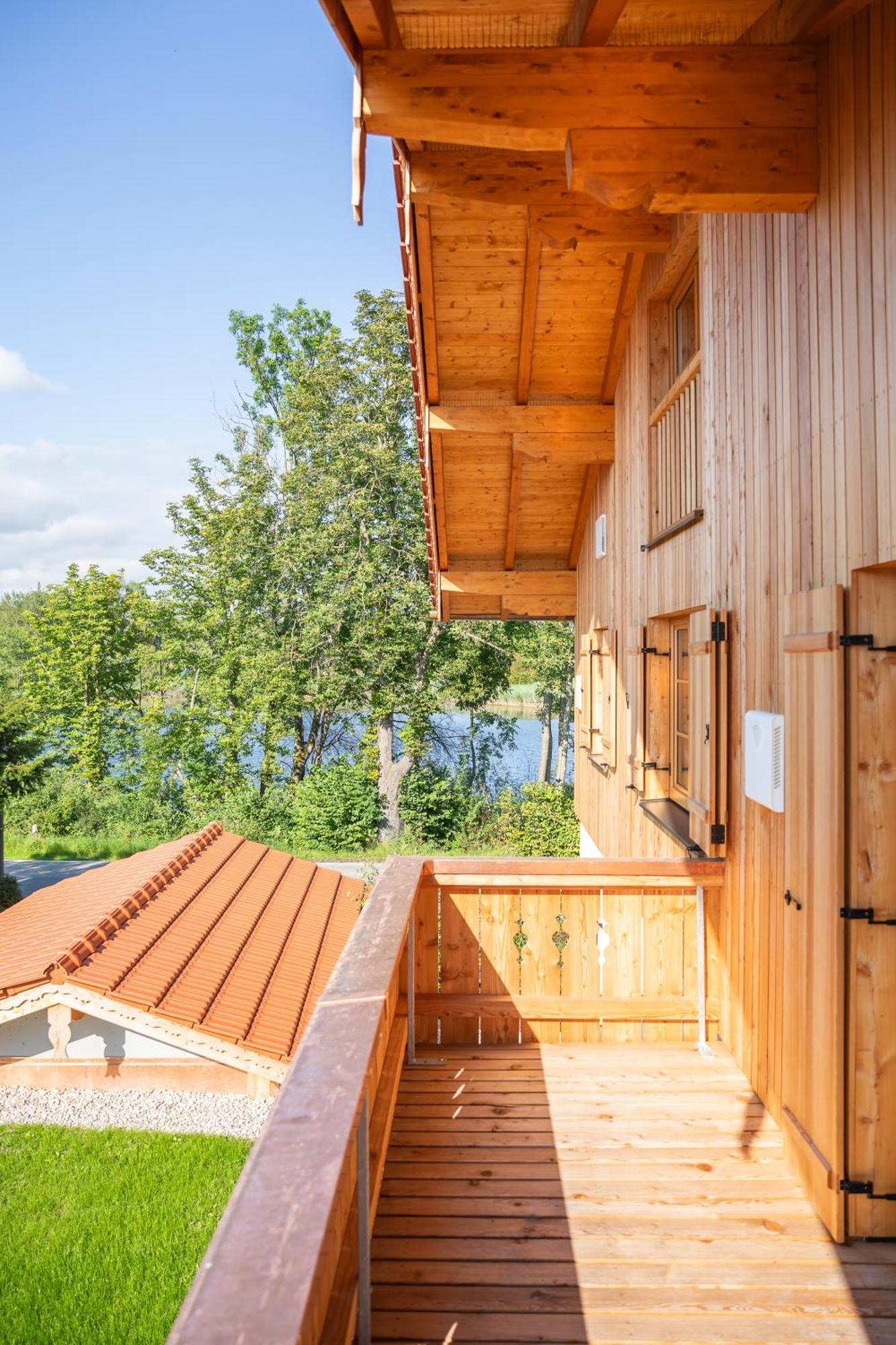 Graf Chiemo Suites - Direkt Am Chiemsee Mit Separatem Seezugang Химинг Экстерьер фото