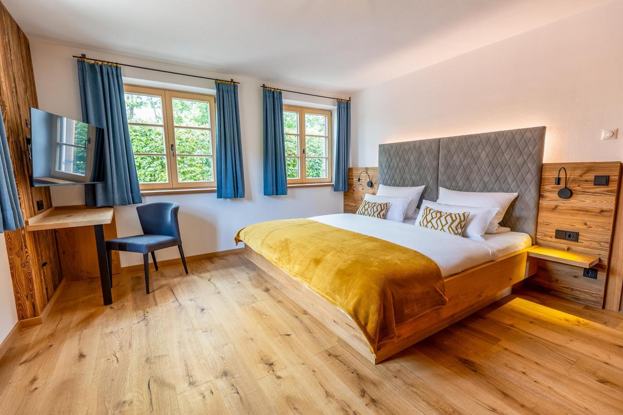 Graf Chiemo Suites - Direkt Am Chiemsee Mit Separatem Seezugang Химинг Экстерьер фото