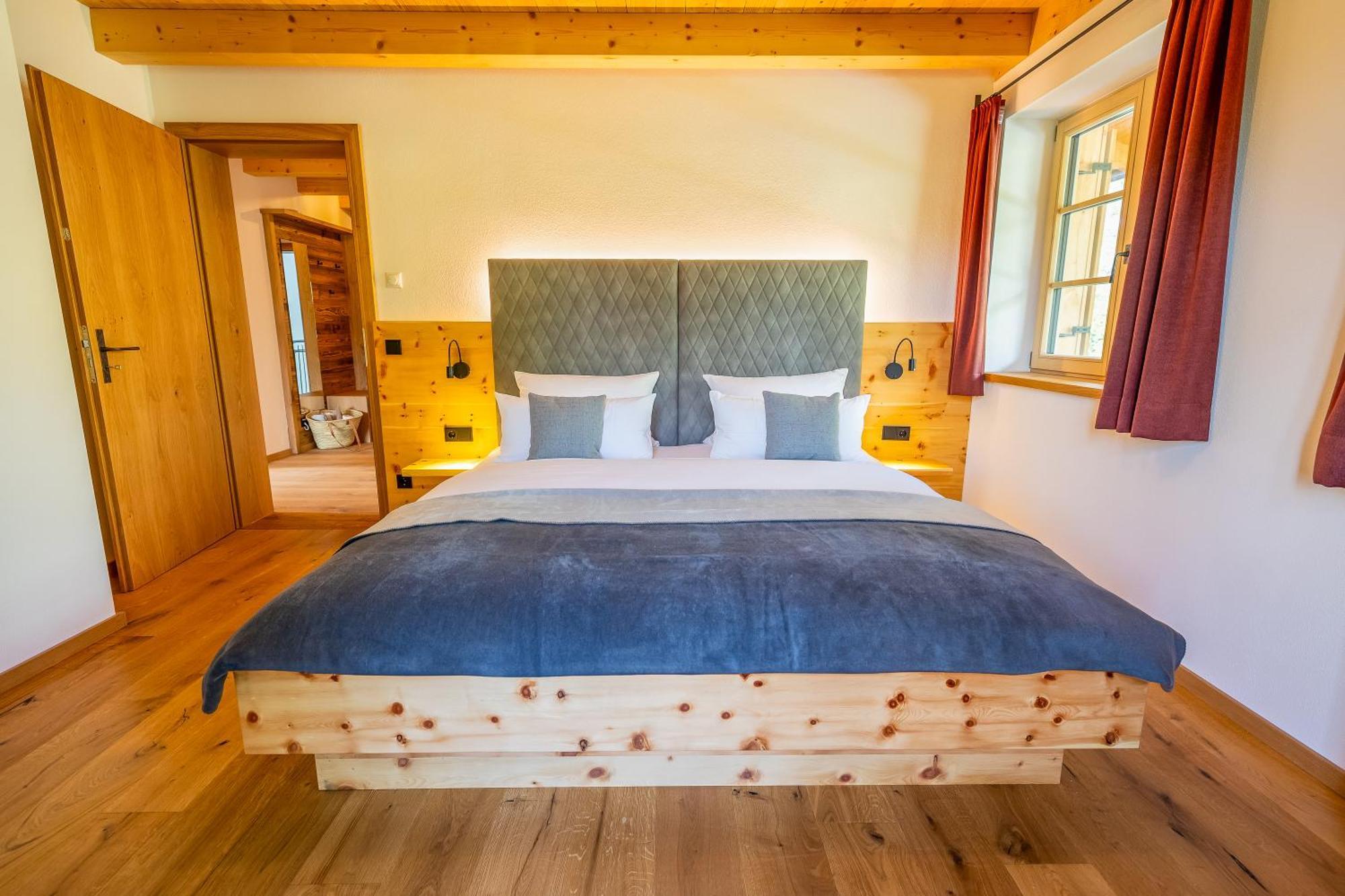Graf Chiemo Suites - Direkt Am Chiemsee Mit Separatem Seezugang Химинг Экстерьер фото