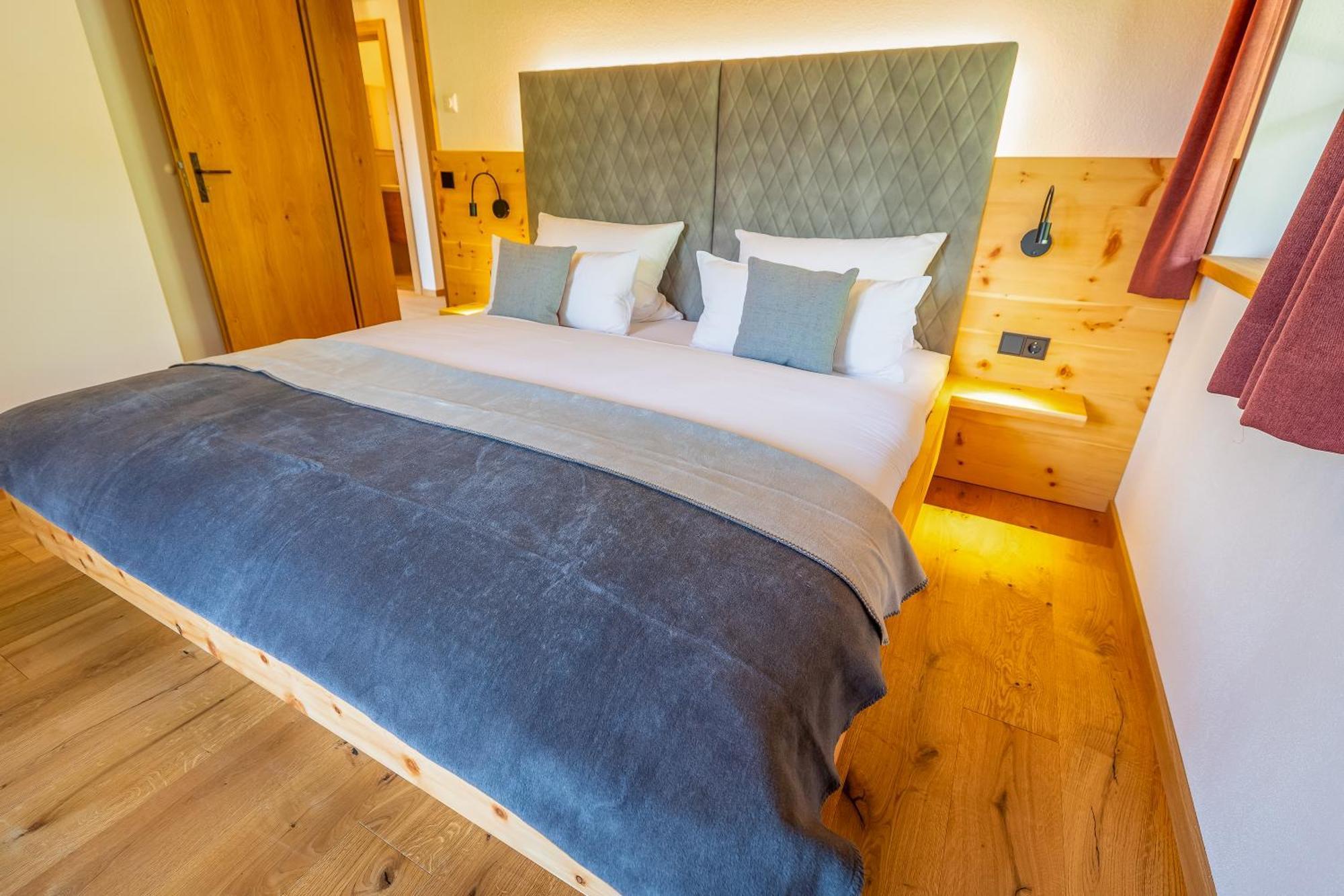 Graf Chiemo Suites - Direkt Am Chiemsee Mit Separatem Seezugang Химинг Экстерьер фото