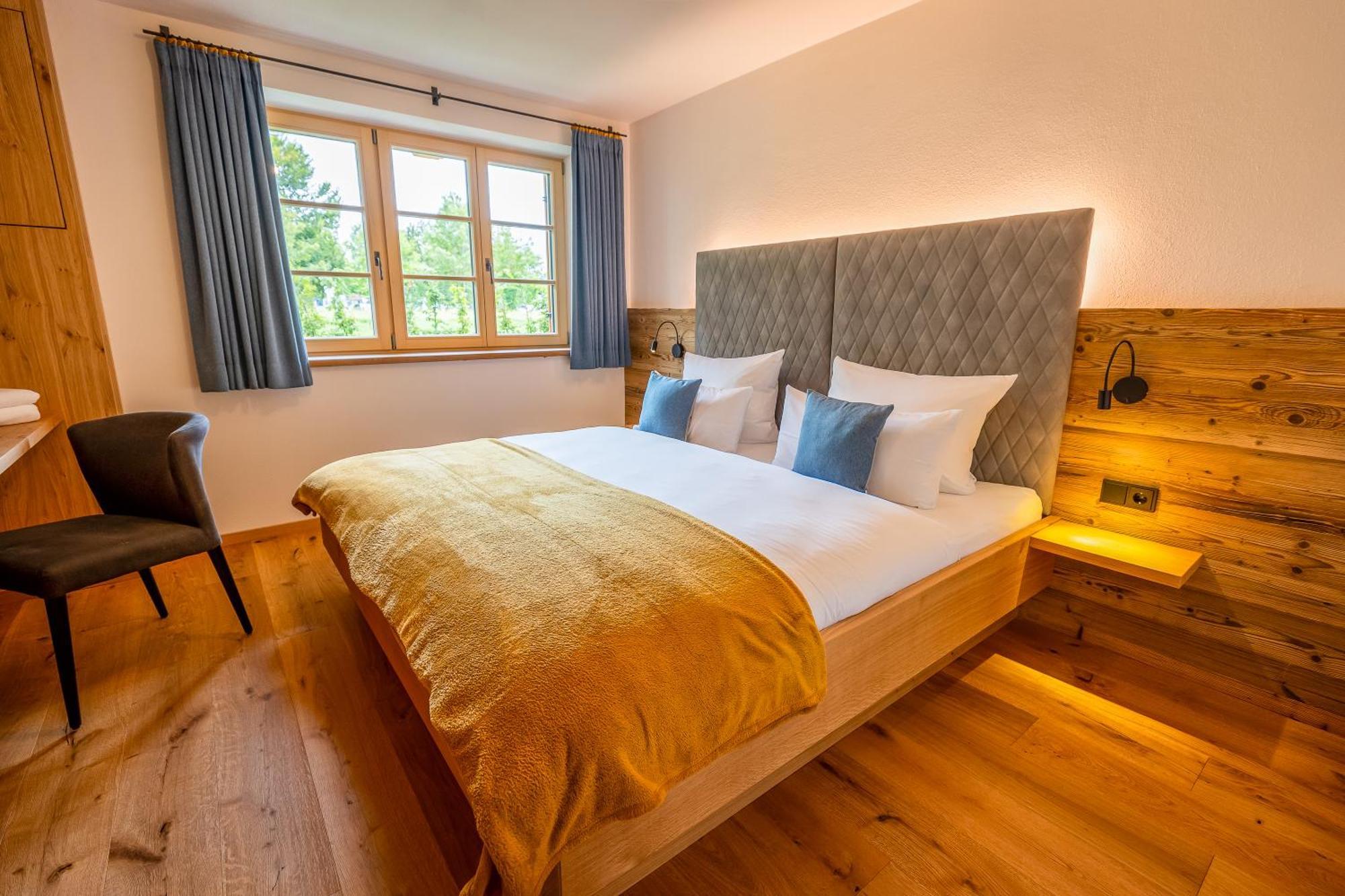 Graf Chiemo Suites - Direkt Am Chiemsee Mit Separatem Seezugang Химинг Экстерьер фото