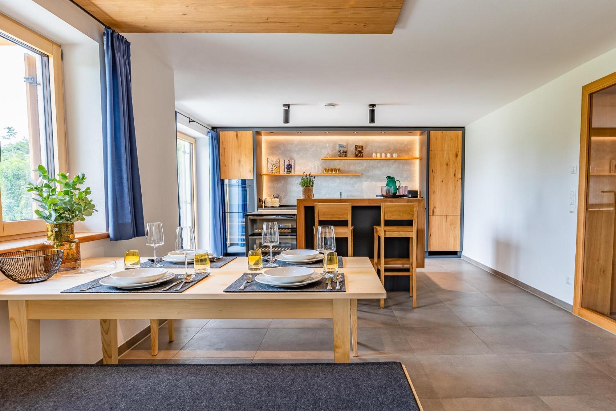 Graf Chiemo Suites - Direkt Am Chiemsee Mit Separatem Seezugang Химинг Экстерьер фото